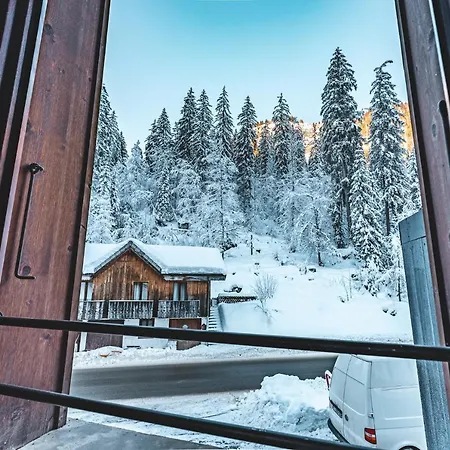 Du * Montriond