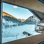 Du * Montriond