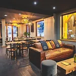 Du Hotel